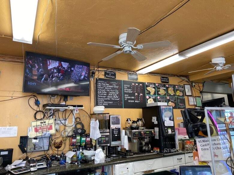 Andy's Donut Stop - Richmond, CA