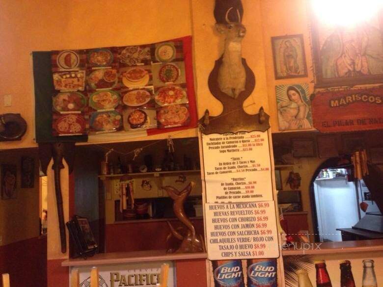 Mariscos El Pilar De Nayarit - Seaside, CA