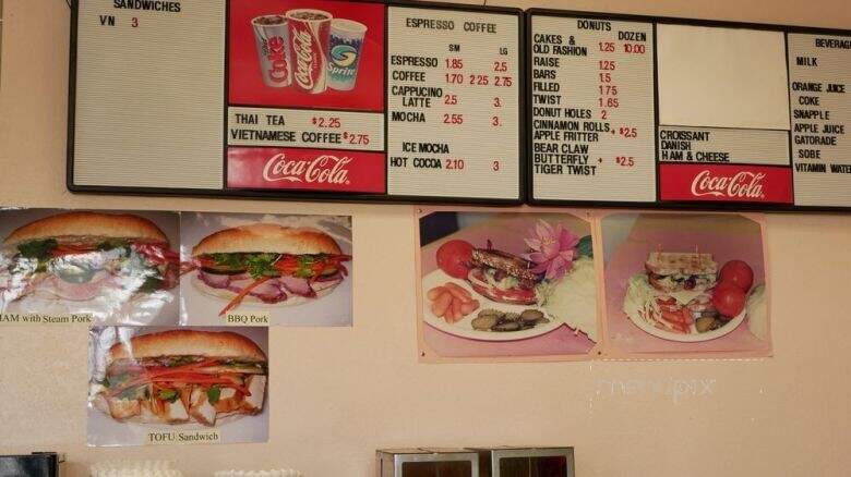 Fluffy Donuts & Sandwich Shop - Davis, CA