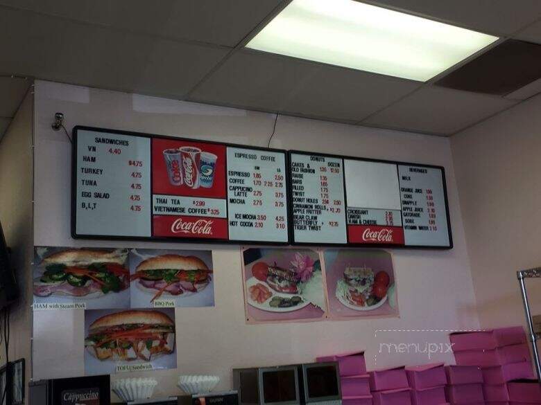 Fluffy Donuts & Sandwich Shop - Davis, CA